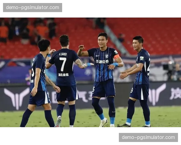 武汉三镇攻防转换速率不足 控球率劣势下依靠定位球取分