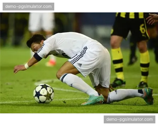 日本队伤病潮席卷三条线 南野拓实十字韧带撕裂恐缺席